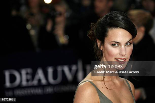 French actress Julie Fournier arrives to attend the premiere for 'Recount', during the 34th US Film Festival, on September 8, 2008 in Deauville,...