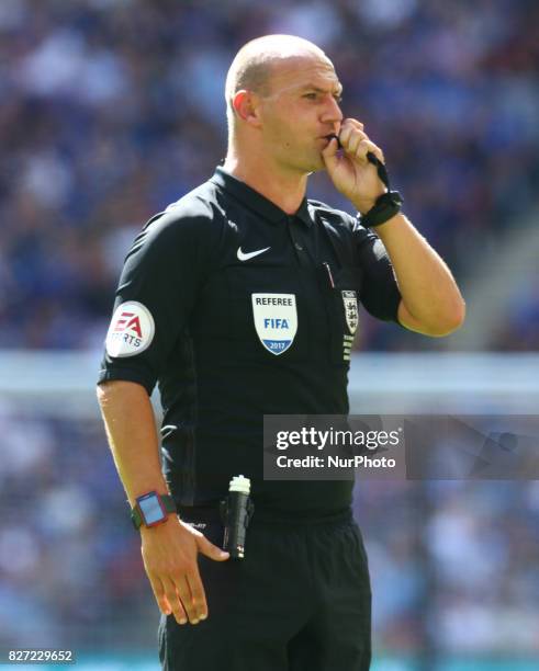 Referee Bobby Madley during the match between Arsenal and Chelsea at Wembley stadium, London, England on 6 August 2017.