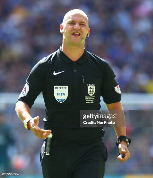 Referee Bobby Madley during the match between Arsenal and Chelsea at Wembley stadium, London, England on 6 August 2017.