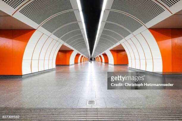 subway tube - diminishing perspective stock pictures, royalty-free photos & images