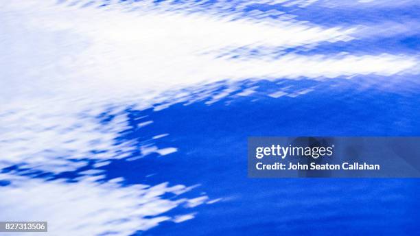 reflection of clouds on water in the pacific ocean - catanduanes stockfoto's en -beelden