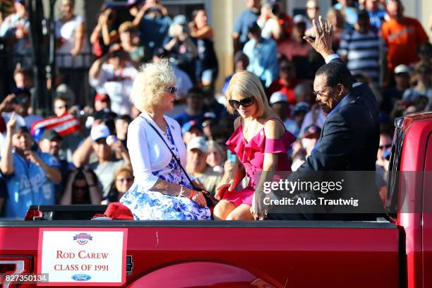 Hall of Famer Rod Carew arrives during the 2017 Hall of Fame Parade of Legends at the National Baseball Hall of Fame on Saturday July 29, 2017 in...