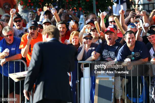 Fans cheer as Hall of Famer Wade Boggs arrives during the 2017 Hall of Fame Parade of Legends at the National Baseball Hall of Fame on Saturday July...