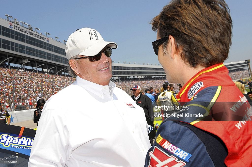 Owner Gf Racing Hendrick Motorsports team owner Rick Hendrick with Jeff Gordon before ...