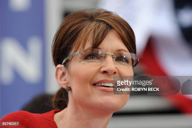 Republican vice presidential candidate Alaska Governor Sarah Palin pauses during her speech at a ?McCain Street USA? campaign event in Lebanon, Ohio...