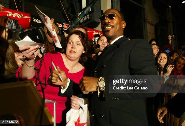 Eddie Murphy and fans