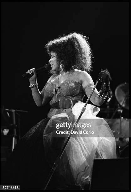 Chakacon Chaka Khan In Concert Photos and Premium High Res Pictures - Getty Images