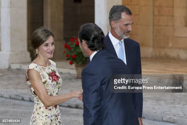King Felipe VI of Spain and Queen Letizia of Spain host a dinner for authorities at the Almudaina Palace on August 4, 2017 in Palma de Mallorca,...
