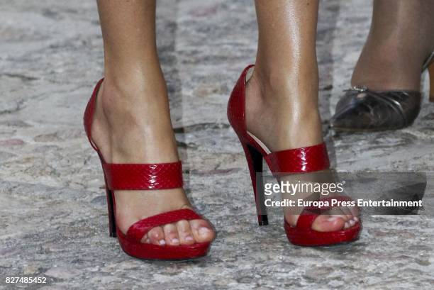 Queen Letizia of Spain, Magrit shoes detail, attends a dinner for authorities at the Almudaina Palace on August 4, 2017 in Palma de Mallorca, Spain.