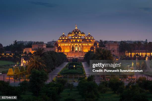 swaminarayan akshardham temple, the biggest hindu temple in the world, new delhi, india - new delhi stock photos et images de collection