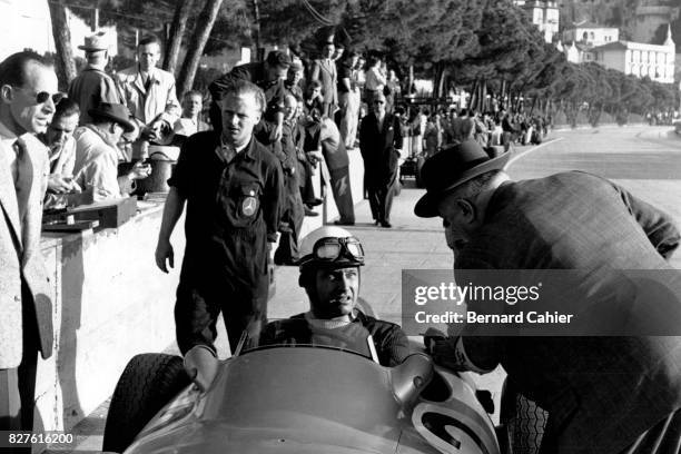 Juan Manuel Fangio, Alfred Neubauer, Mercedes W196, Grand Prix of Monaco, Monaco, 22 May 1955.