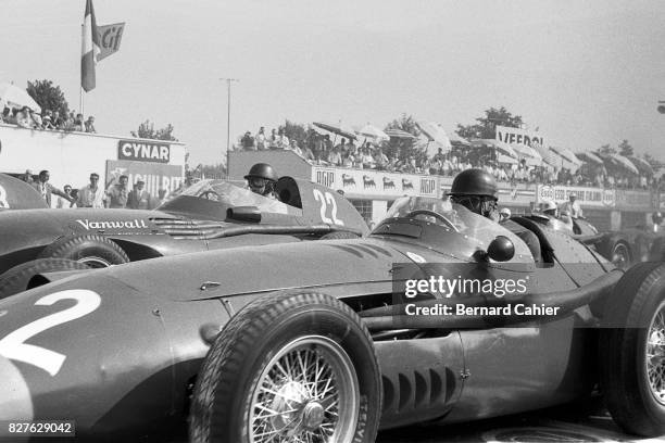 Tony Brooks, Juan Manuel Fangio, Vanwall VW 5, Maserati 250F, Grand Prix of Italy, Monza, 08 September 1957. Moments before the start, Tony Brooks...