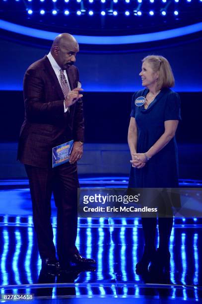 Bachelors vs Bachelorettes and Sandra Lee vs Lea Thompson" - The celebrity teams competing against each other to win cash for their charities feature...