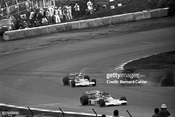 James Hunt, Jochen Mass, McLaren-Ford M23, Grand Prix of Japan, Fuji Speedway, 24 October 1976.