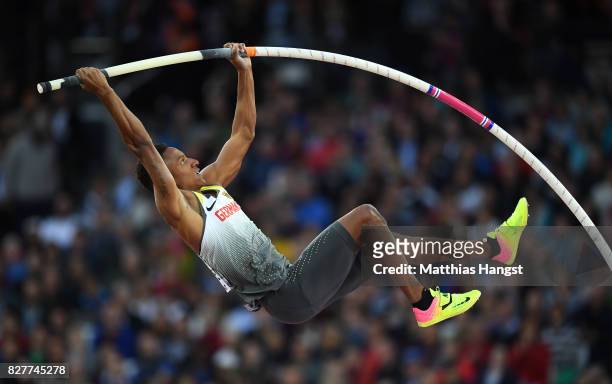 Raphael Marcel Holzdeppe of Germany competes in the Men's Pole Vault final during day five of the 16th IAAF World Athletics Championships London 2017...