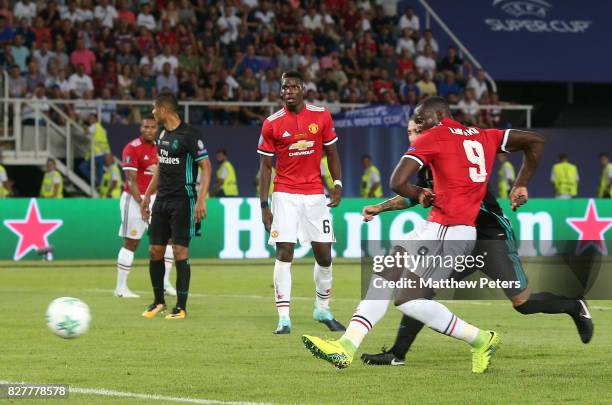 Romelu Lukaku of Manchester United scores their first goal during the UEFA Super Cup match between Real Madrid and Manchester United at Philip II...