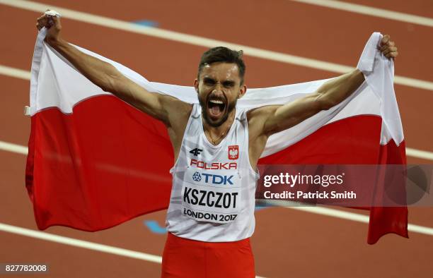 Adam Kszczot of Poland celebrates after winning silver in the Men's 800 metres final during day five of the 16th IAAF World Athletics Championships...