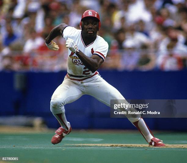 Vince Coleman of the St. Louis Cardinals takes off for second base against the Cincinnati Reds during a MLB game on June 1, 1985 in Busch Stadium II...