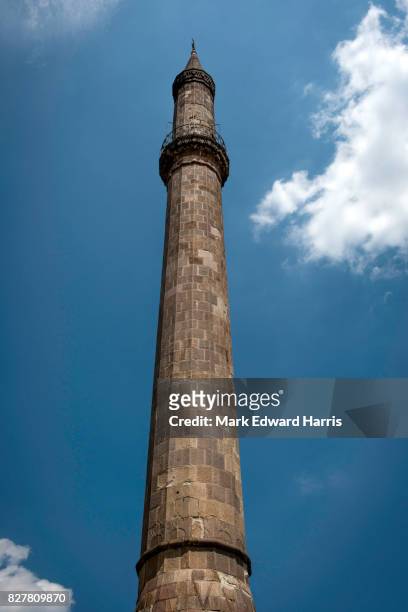 minaret, eger, hungary - minaret stockfoto's en -beelden
