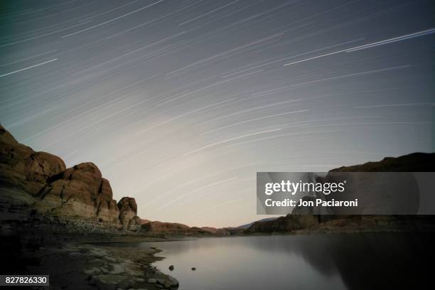 star trails at twilight over escalante canyon - escalante canyons bildbanksfoton och bilder