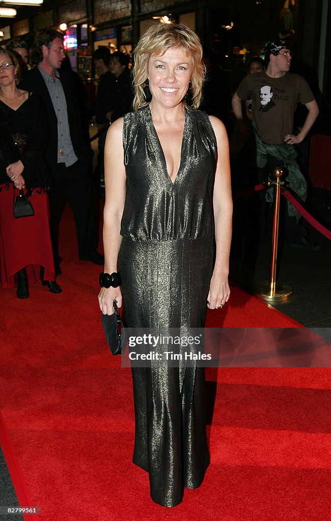 Robyn Malcolm Arrives At The Qantas New Zealand Television Awards At robyn-malcolm-arrives-at-the-qantas-new-zealand-television-awards-at