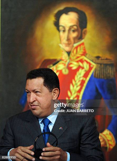 Hugo Ch 15,764 Hugo Chávez President Of Venezuela Photos & High Res Pictures ...