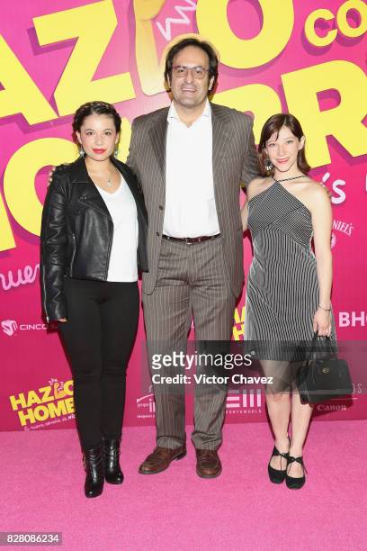 Alejandro Calva and guests attend the "Hazlo Como Hombre" Mexico City premiere at Cinepolis Oasis Coyoacan on August 8, 2017 in Mexico City, Mexico.