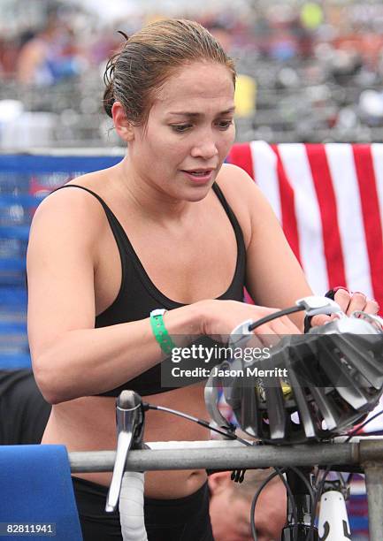 Actress Jennifer Lopez participates in the 2008 Nautica Malibu Triathlon on September 14, 2008 in Malibu, Calufornia.