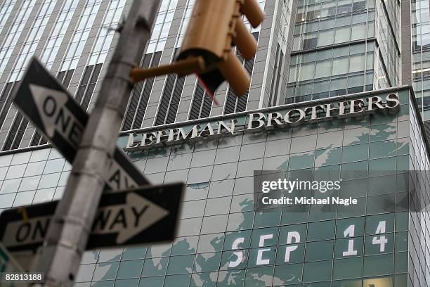 Lemon Brother Lehman Brothers Collapse Photos and Premium High Res Pictures - Getty ...