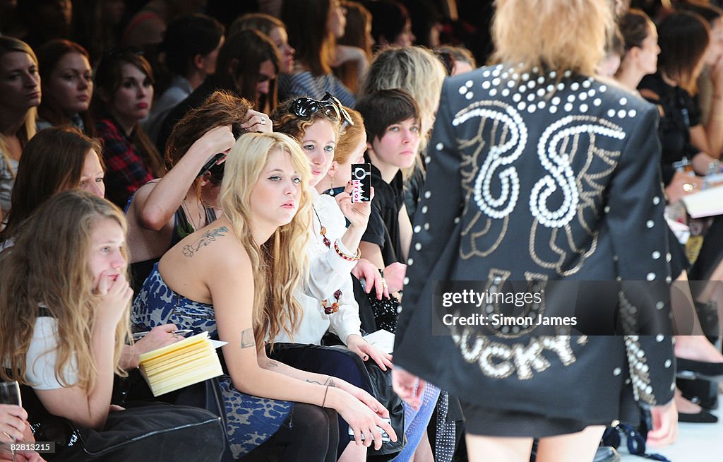 TOPSHOP Unique - London Fashion Week Spring/Summer 2009 - Runway
