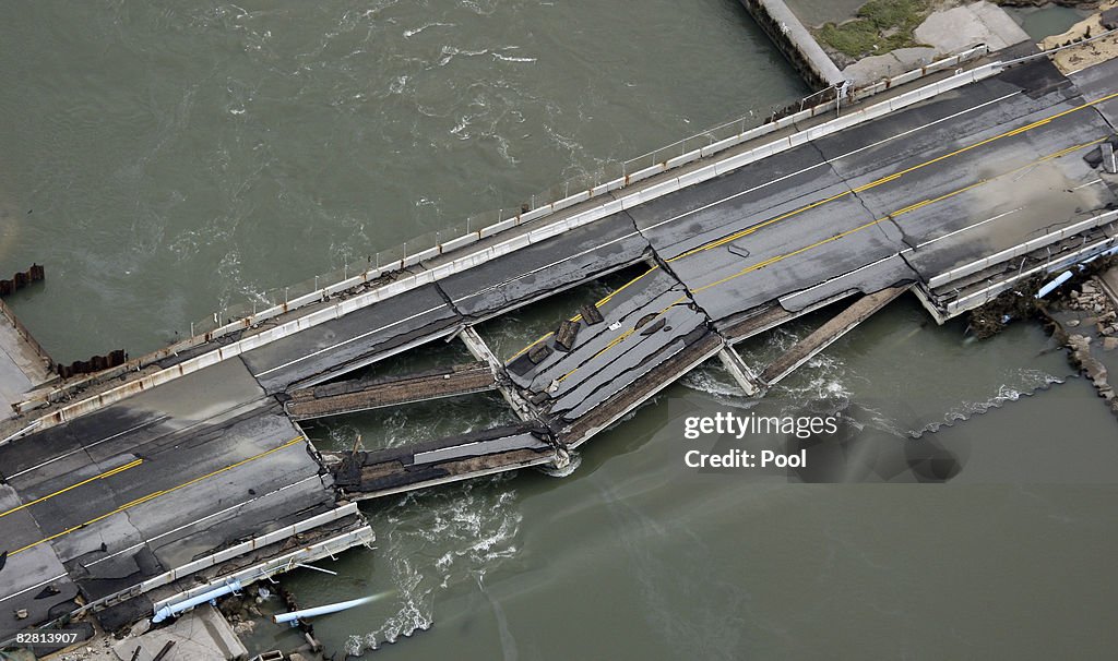 Coastal Texas Faces Heavy Damage After Hurricane Ike