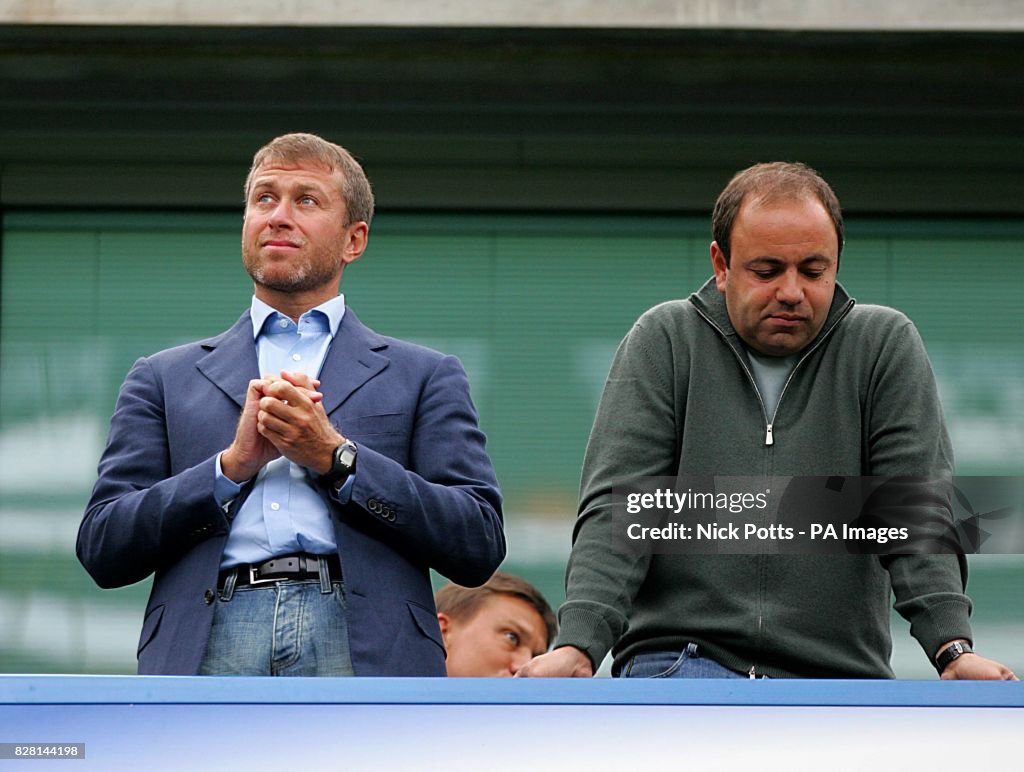 Soccer - FA Barclays Premiership - Chelsea v Aston Villa - Stamford Bridge
