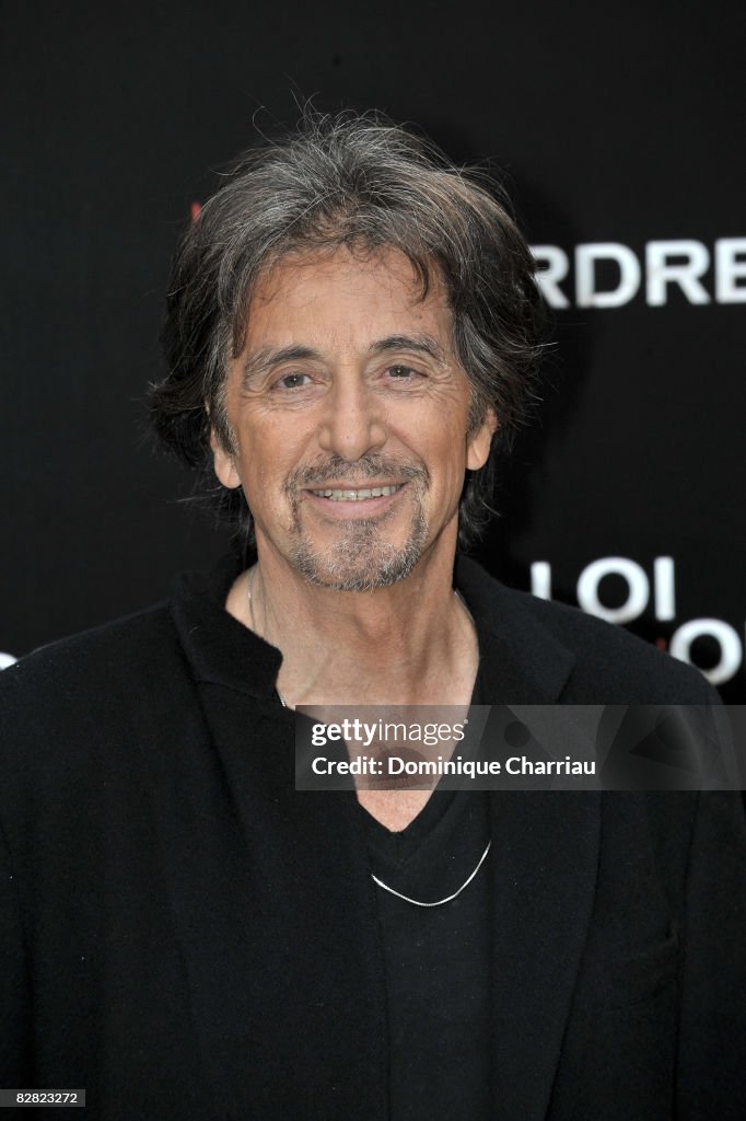 Robert De Niro and Al Pacino Attend "Righteous Kill" Photocall in Paris