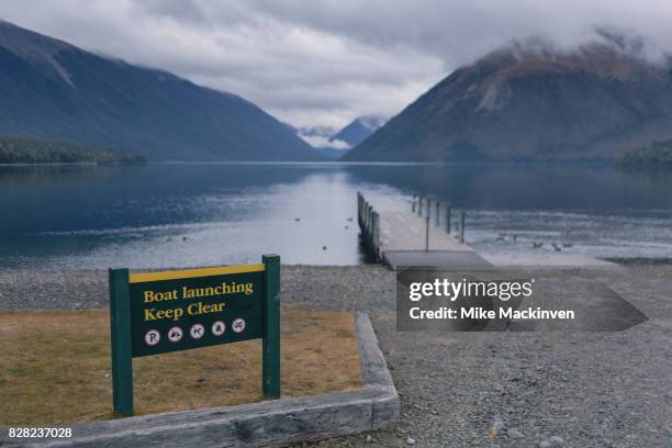 lake rotoiti boat ramp - boat launch stockfoto's en -beelden