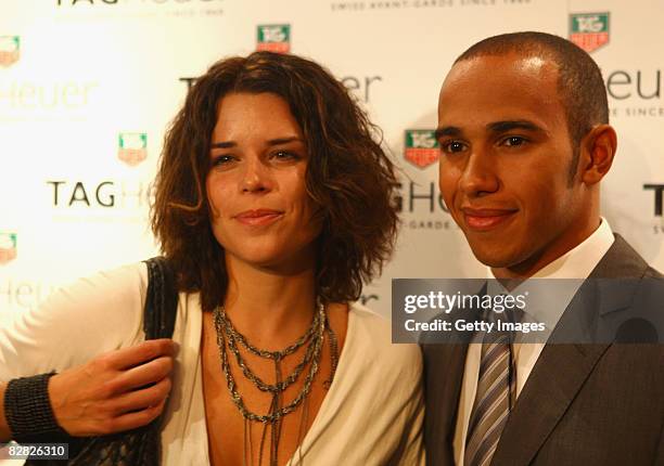 Neve Hamilton Hamilton Mall Photos and Premium High Res Pictures - Getty Images