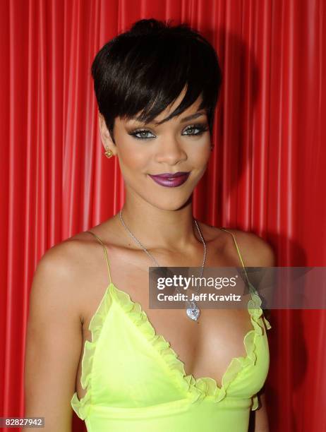 Singer Rihanna arrives at the 2008 BET Awards at the Shrine Auditorium on June 24, 2008 in Los Angeles, California