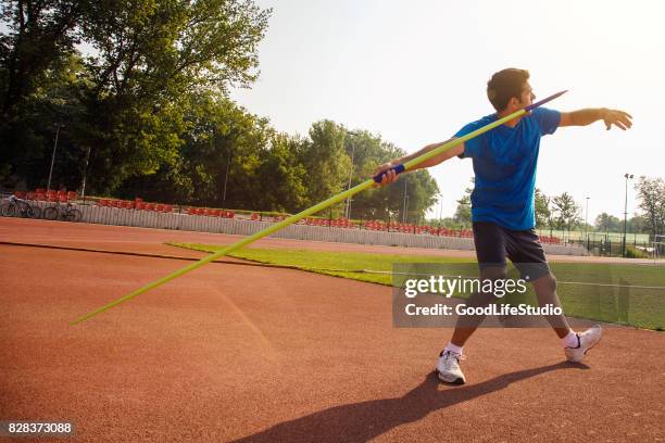 speerwurf - speerwurf stock-fotos und bilder