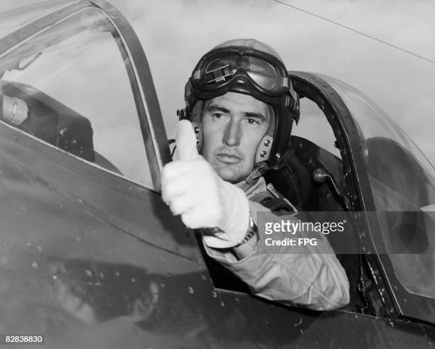 American baseball player Ted Williams of the Boston Red Sox serves in the United States Marine Corps during the Korean War, circa 1952.
