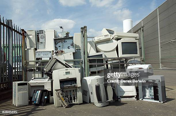 scrap computers - e waste stock pictures, royalty-free photos & images