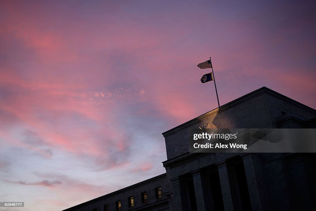 Federal Reserve Leaves Interest Rates Unchanged