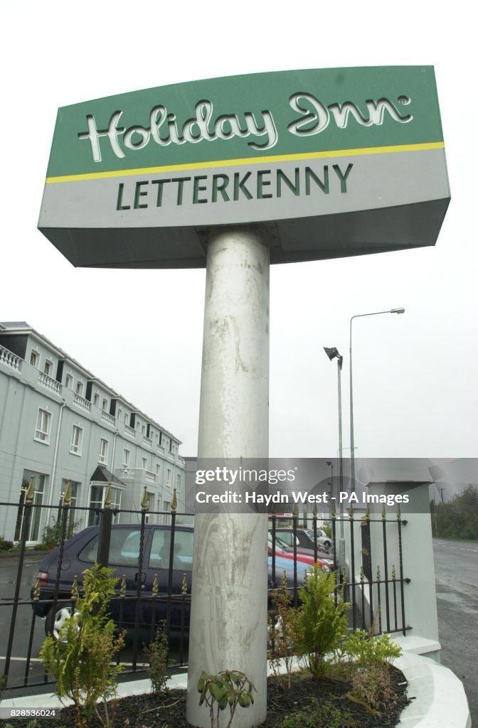Daniel O'Donnell Wedding sign