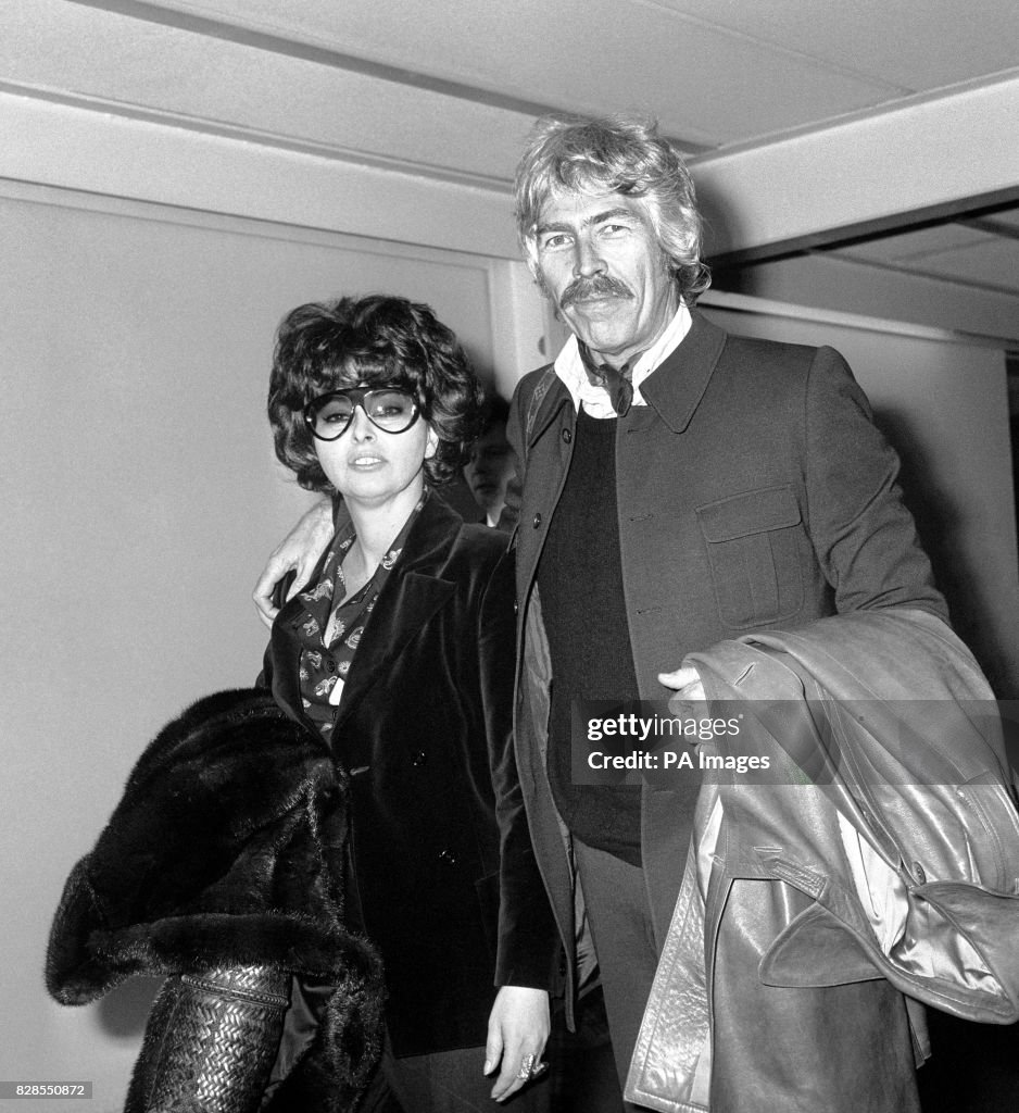 American Actor James Coburn And His Wife Beverly Kelly On Arrival At News Photo Getty Images
