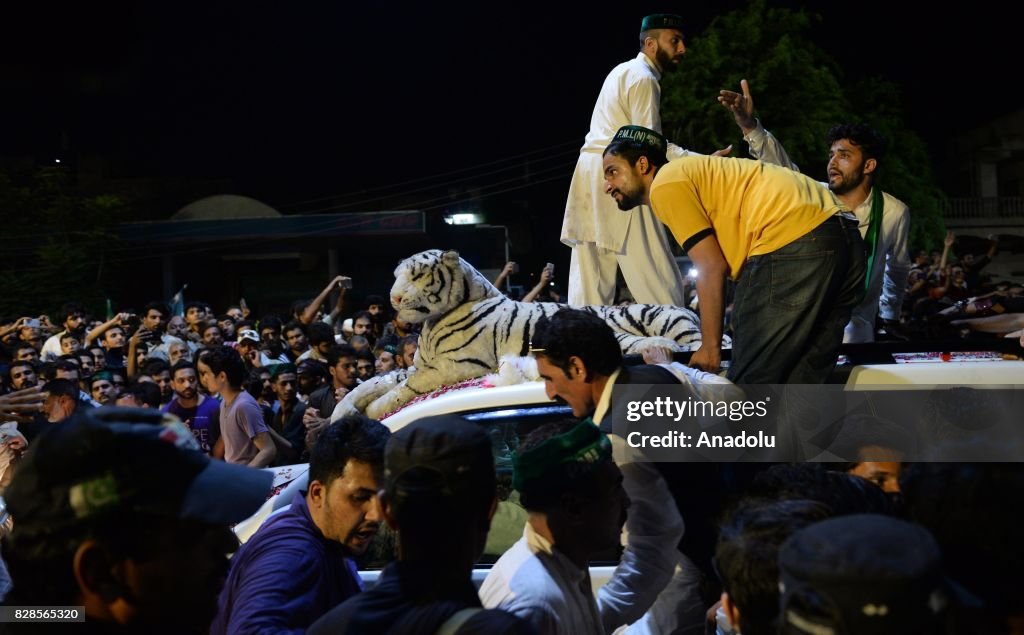 Nawaz Sharif leaves Rawalpindi