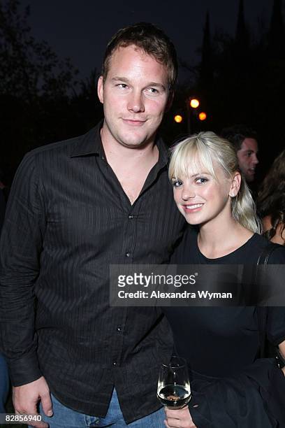 Chris Pratt and Anna Faris at The Lollipop Theater Network's Game Day 2009 Sneak Peek Event held at The Home of Janet Crown on September 16, 2008 in...