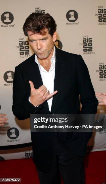 Actor Pierce Brosnan arrives at the VH-1 Big In 2002 Awards at the Olympic Auditorium, Los Angeles.