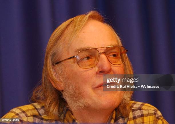 Professor Colin Pillinger introduces Beagle 2 work progress with live footage from the aseptic assembly facility, at the Open University, Milton...