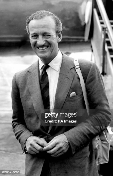Film Star David Niven arrives at London Airport from Paris, where he has been making film tests for Otto Preminger's production 'Bonjour Tristesse,'...