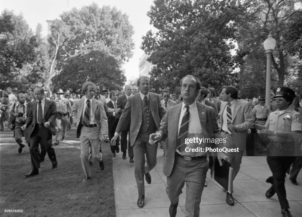 Secret Service Surround President Ford