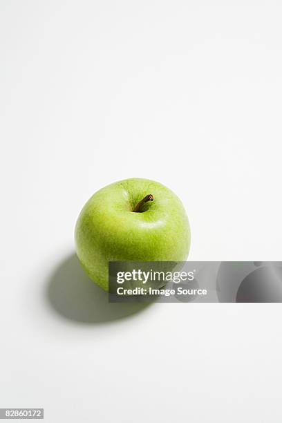 green apple - green apples stock pictures, royalty-free photos & images