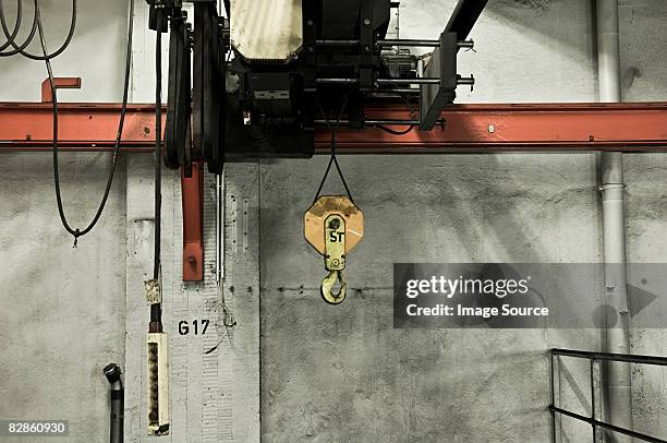 machine - crane hook stock-fotos und bilder